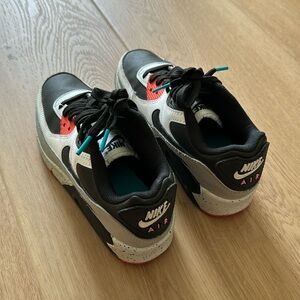 Nike Air Max Boy’s Size 4.5
